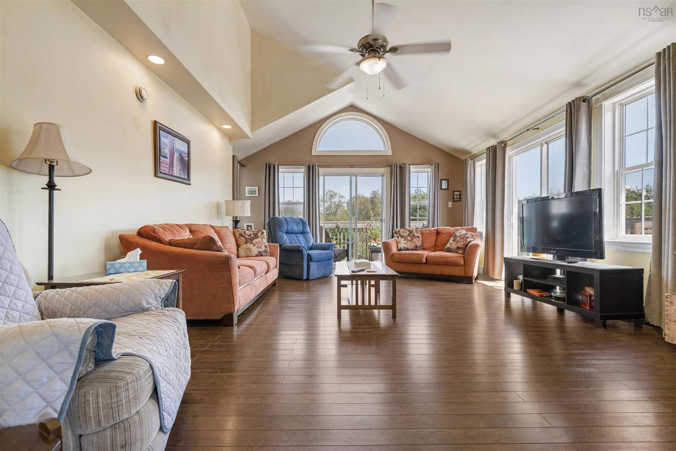 392 Birch Hill Road, Bass River, NS - Indoor Photo Showing Living Room