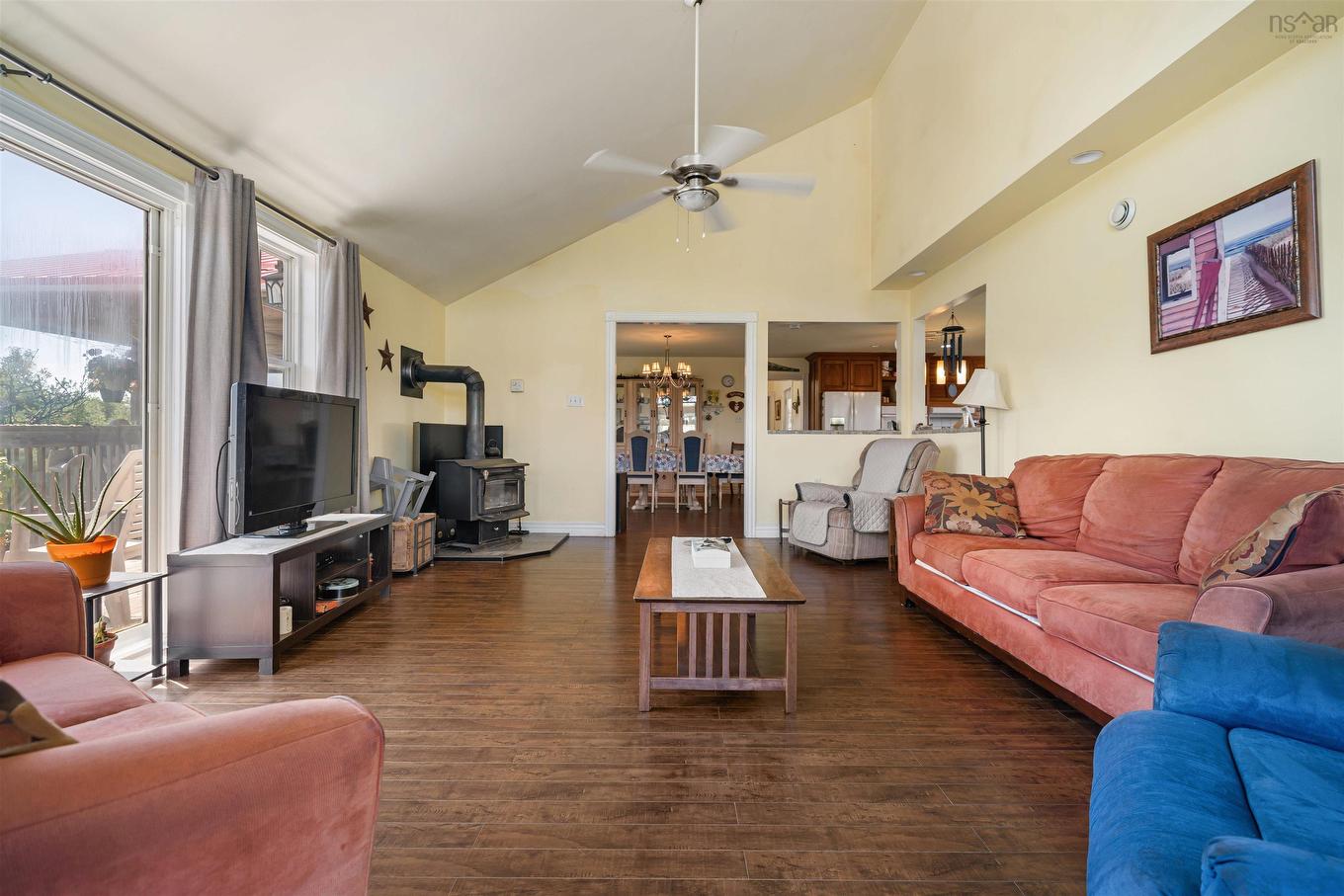 392 Birch Hill Road, Bass River, NS - Indoor Photo Showing Living Room
