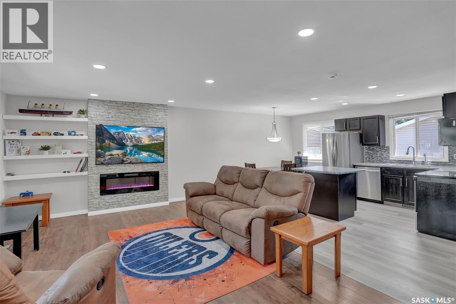 87 Hastings Crescent, Regina, SK - Indoor