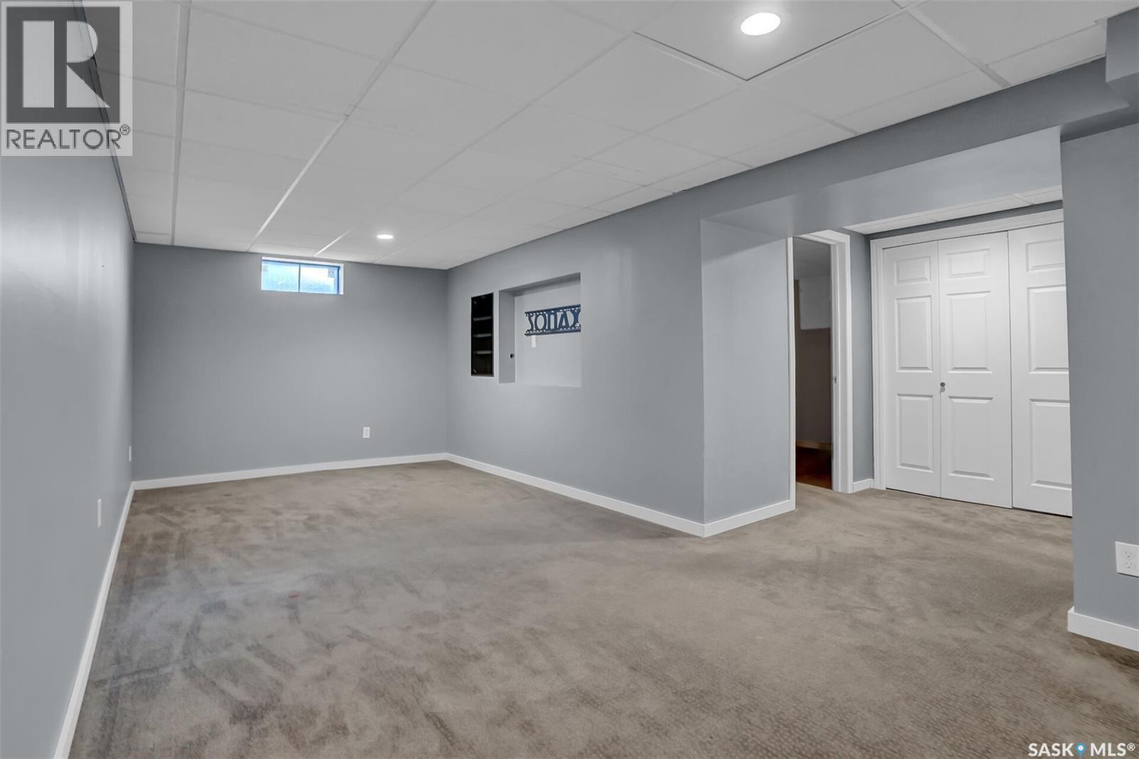 87 Hastings Crescent, Regina, SK - Indoor