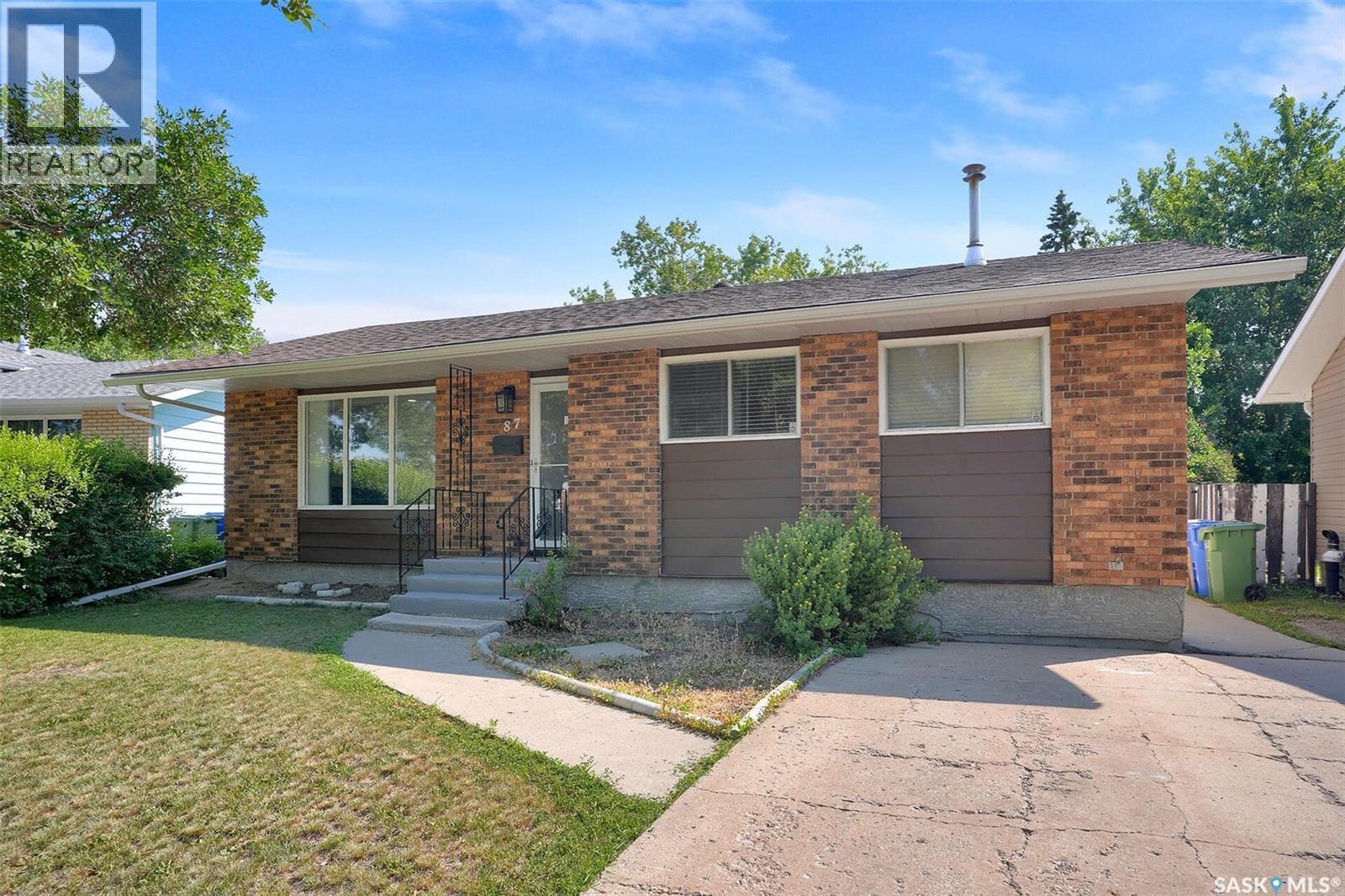 87 Hastings Crescent, Regina, SK - Outdoor