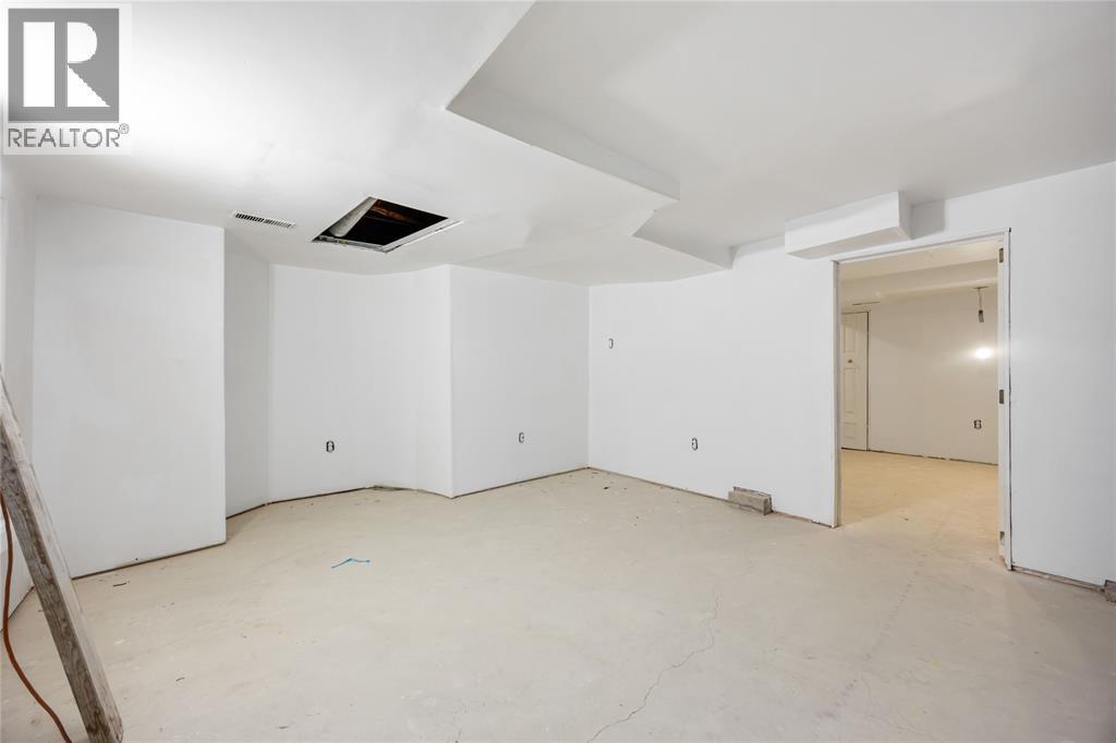 260 Mitton Street South, Sarnia, ON - Indoor Photo Showing Other Room