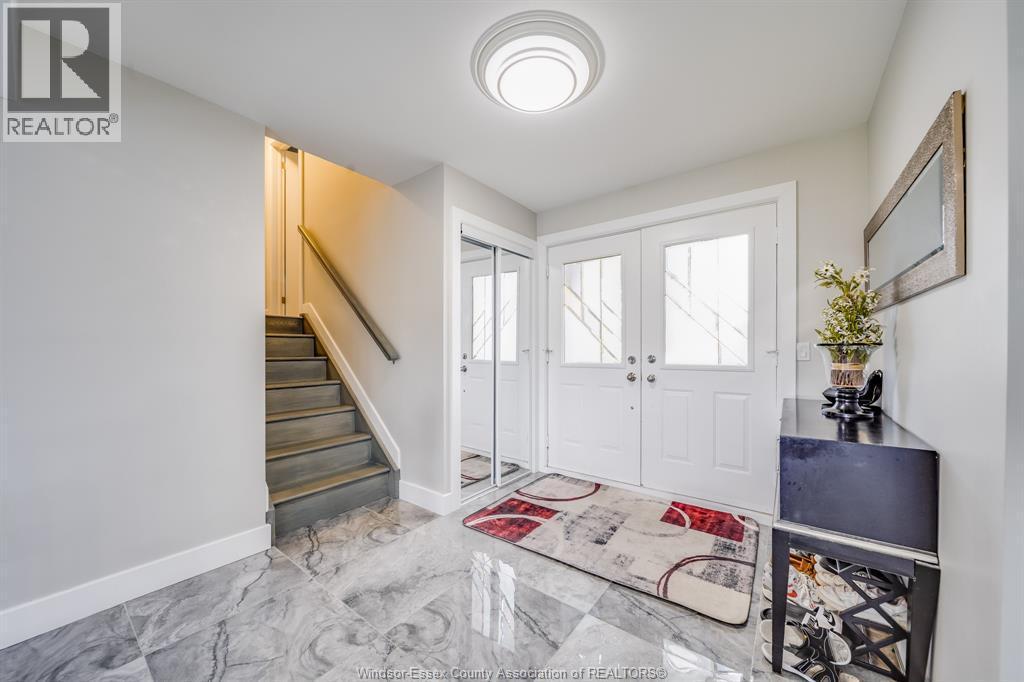 2405 Roxborough Boulevard, Windsor, ON - Indoor Photo Showing Other Room