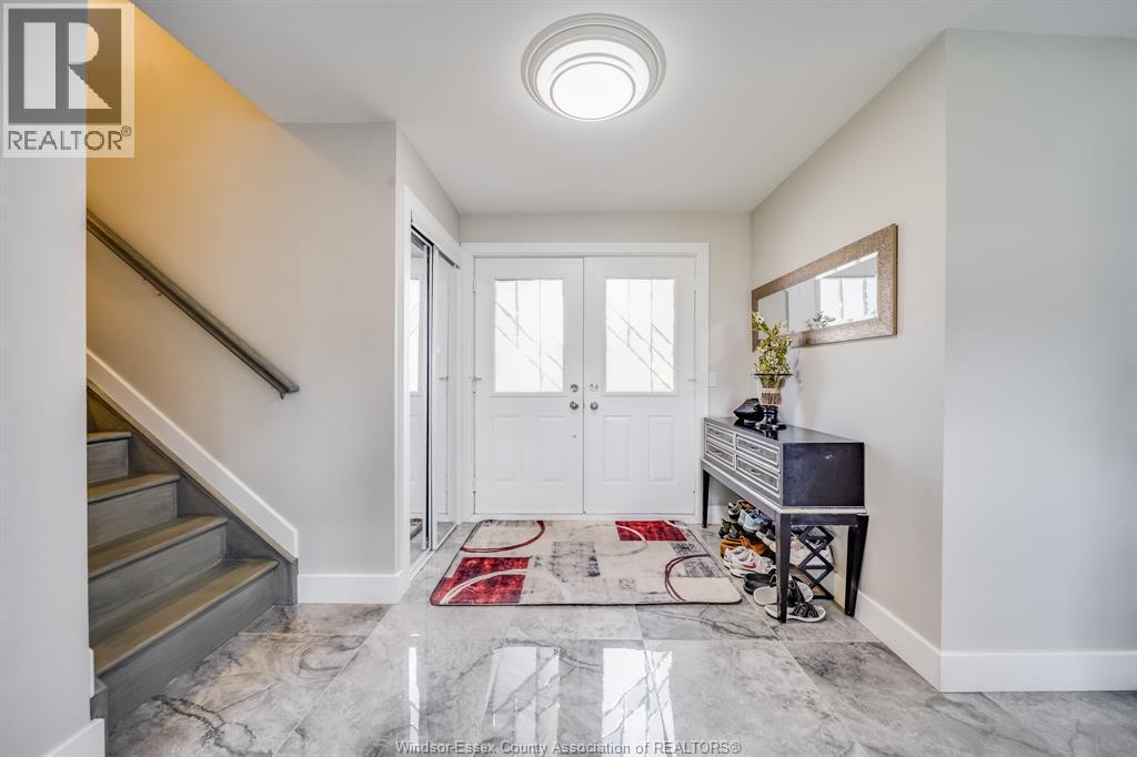 2405 Roxborough Boulevard, Windsor, ON - Indoor Photo Showing Other Room
