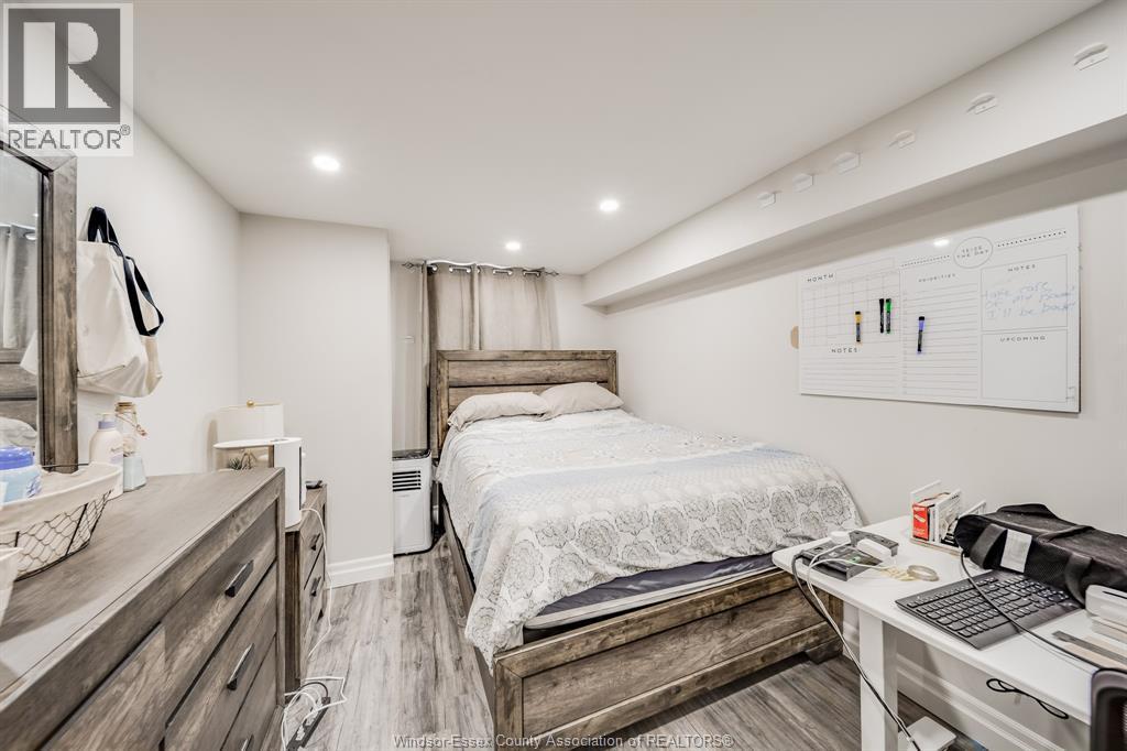2405 Roxborough Boulevard, Windsor, ON - Indoor