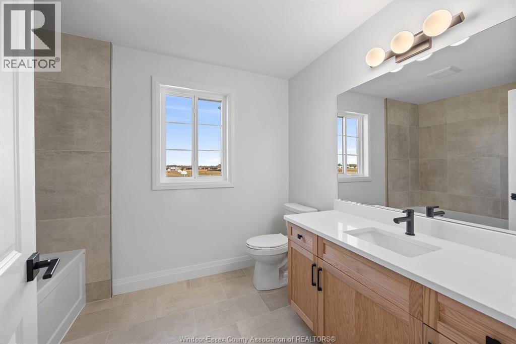 111 Erie Isle Court, Amherstburg, ON - Indoor Photo Showing Bathroom