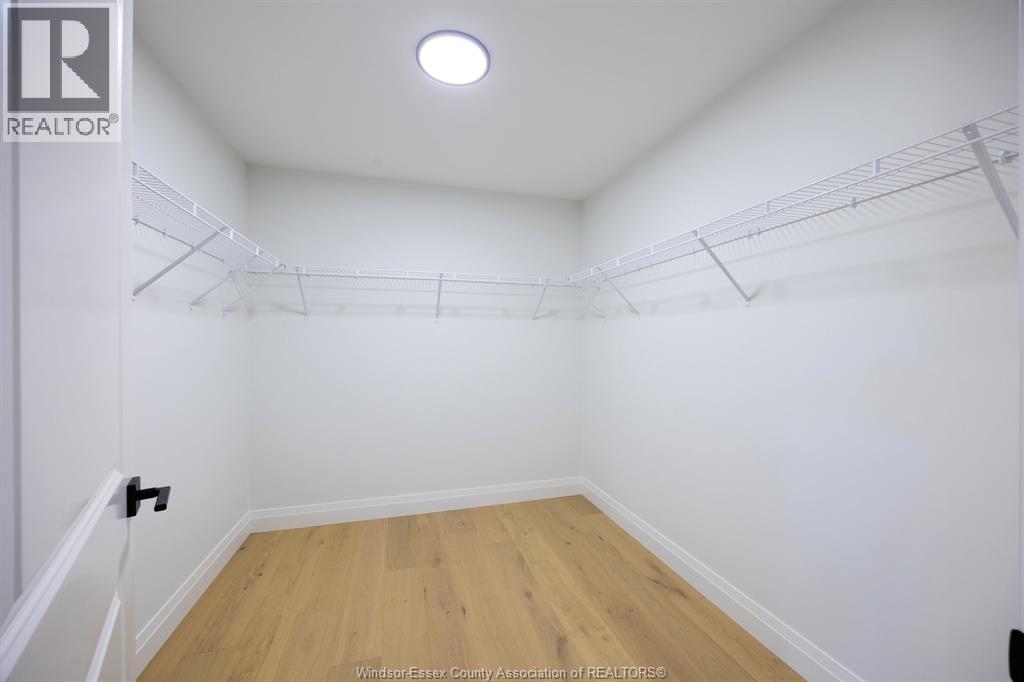 111 Erie Isle Court, Amherstburg, ON - Indoor With Storage