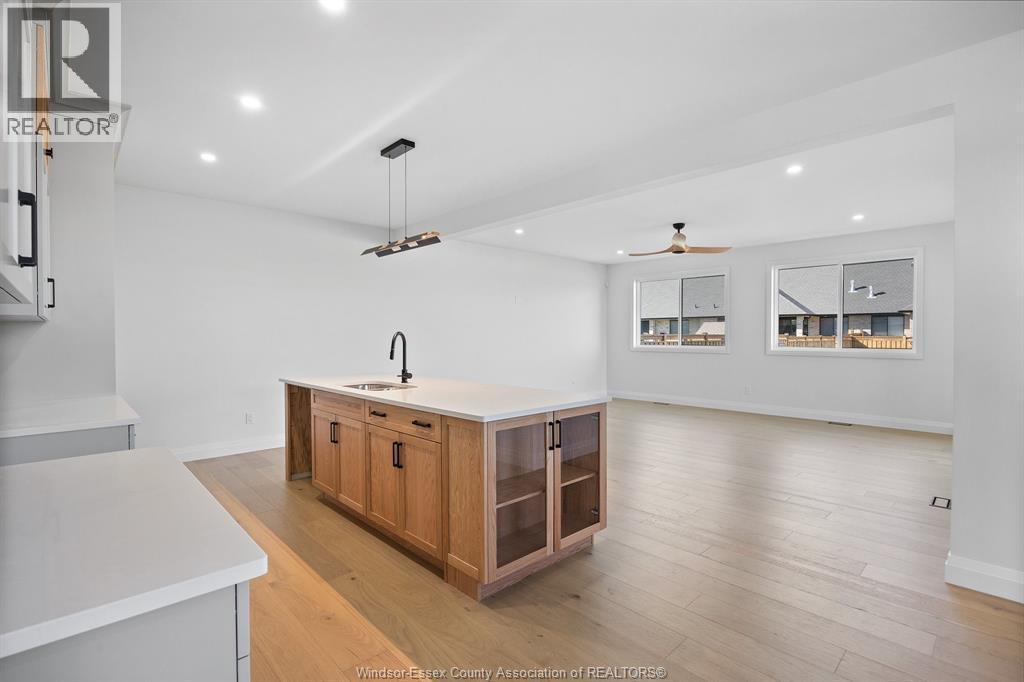 111 Erie Isle Court, Amherstburg, ON - Indoor