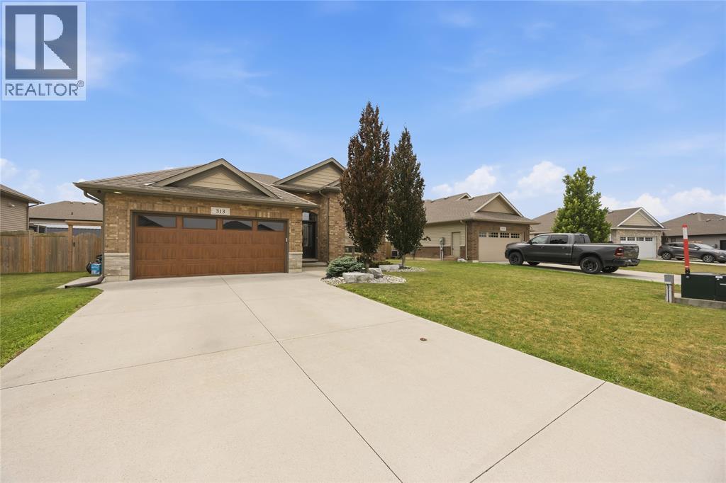313 Citation Circle, St Clair, ON - Outdoor