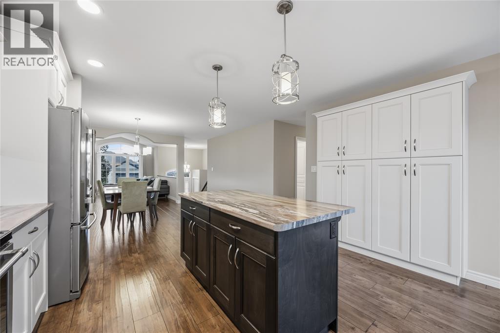 313 Citation Circle, St Clair, ON - Indoor Photo Showing Kitchen With Upgraded Kitchen