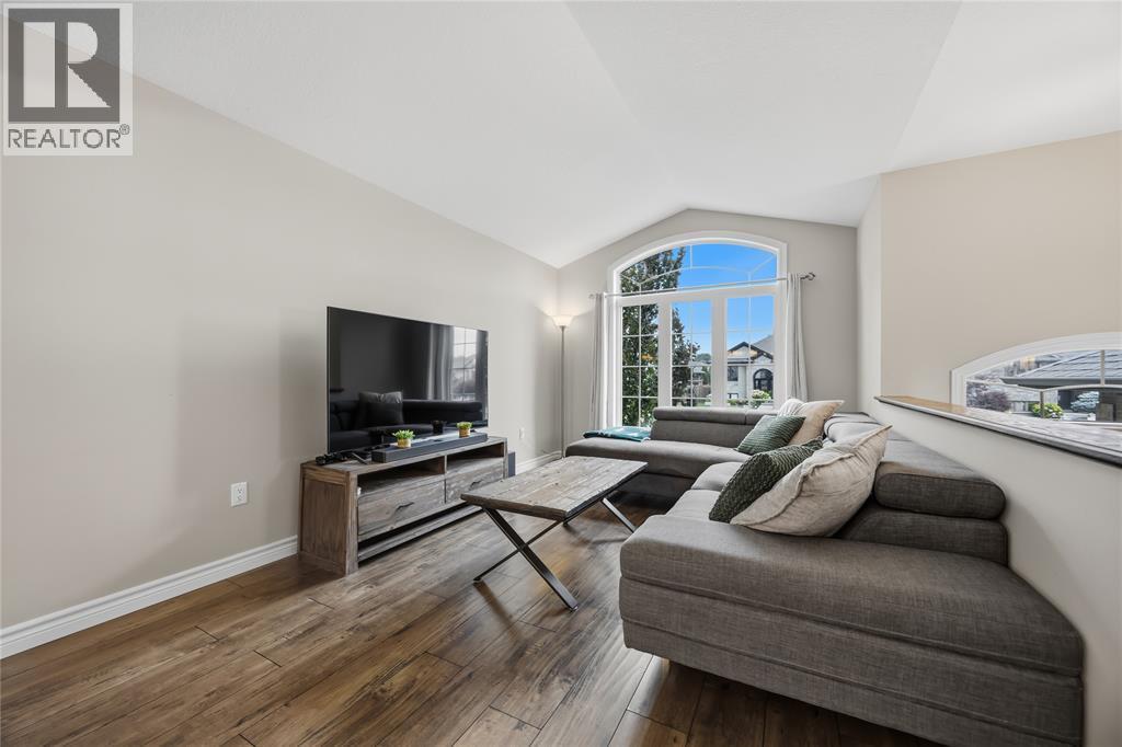 313 Citation Circle, St Clair, ON - Indoor Photo Showing Living Room