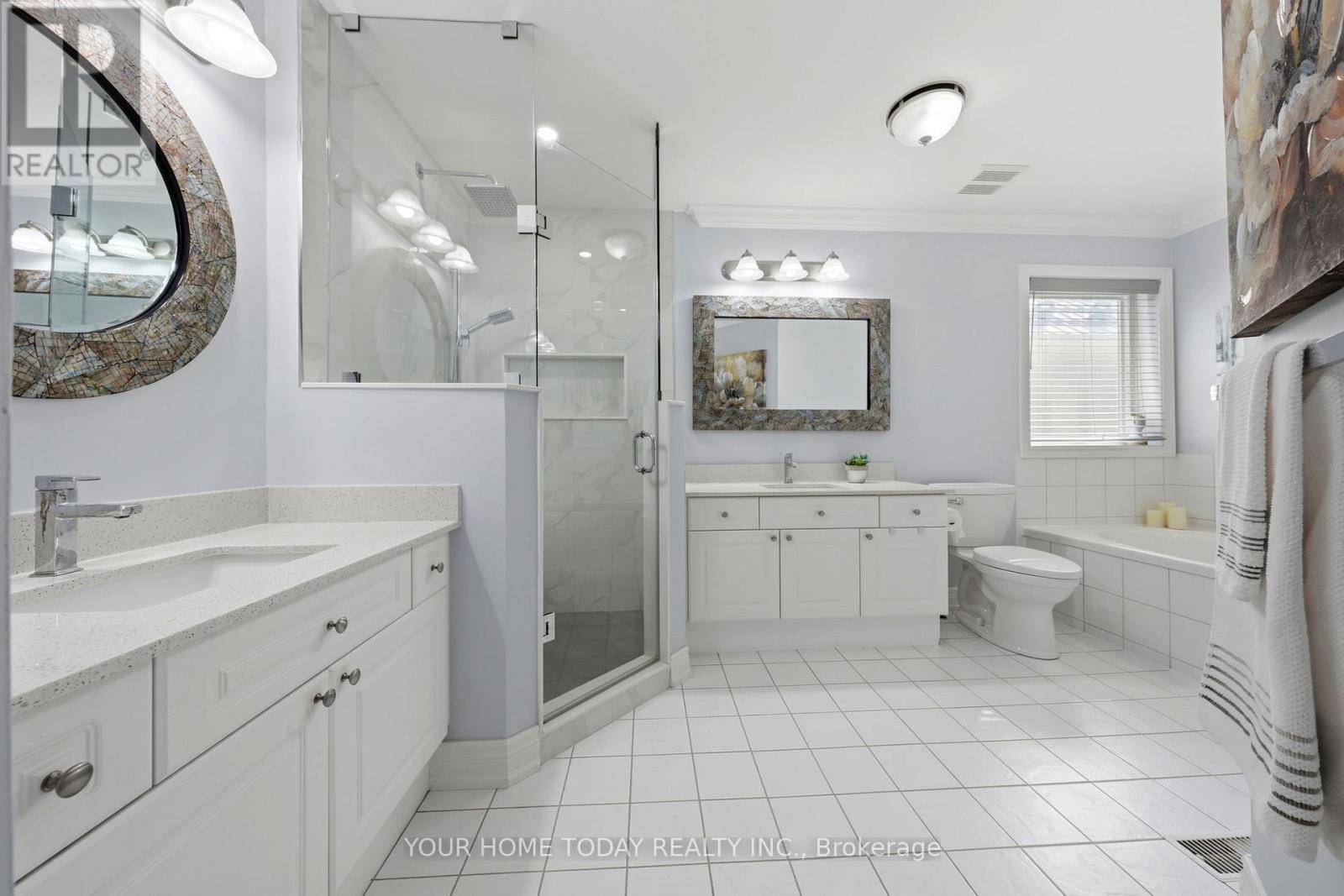 19 Mcnally Street, Halton Hills, ON - Indoor Photo Showing Bathroom