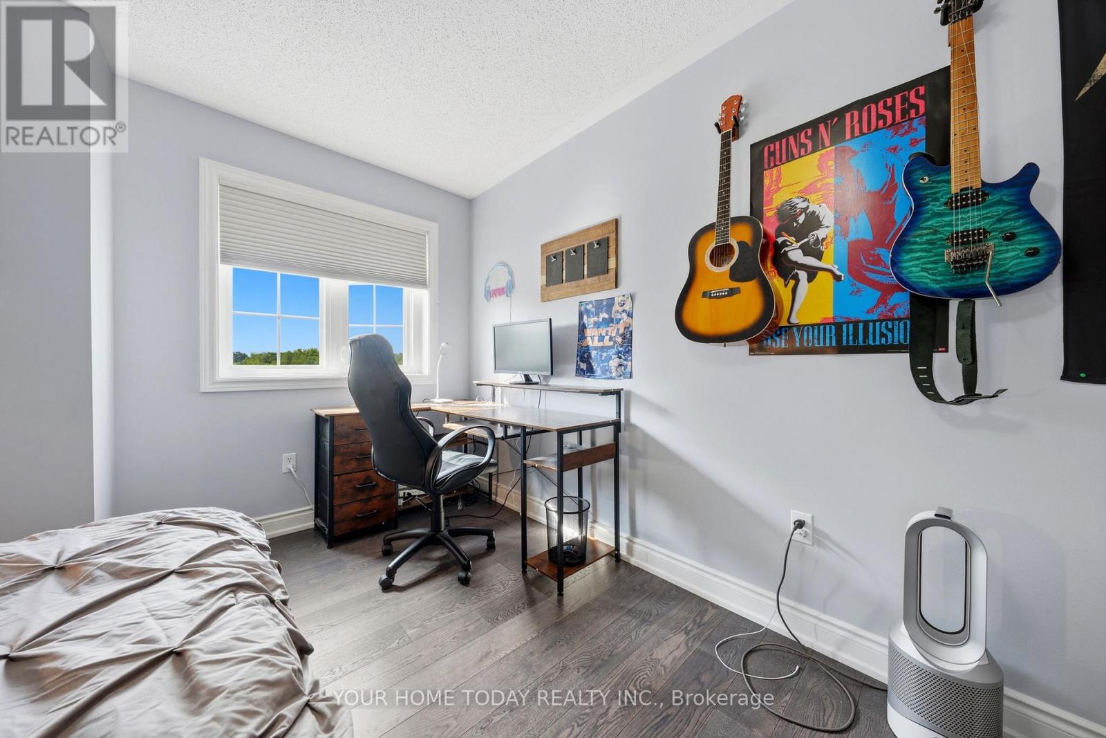 19 Mcnally Street, Halton Hills, ON - Indoor