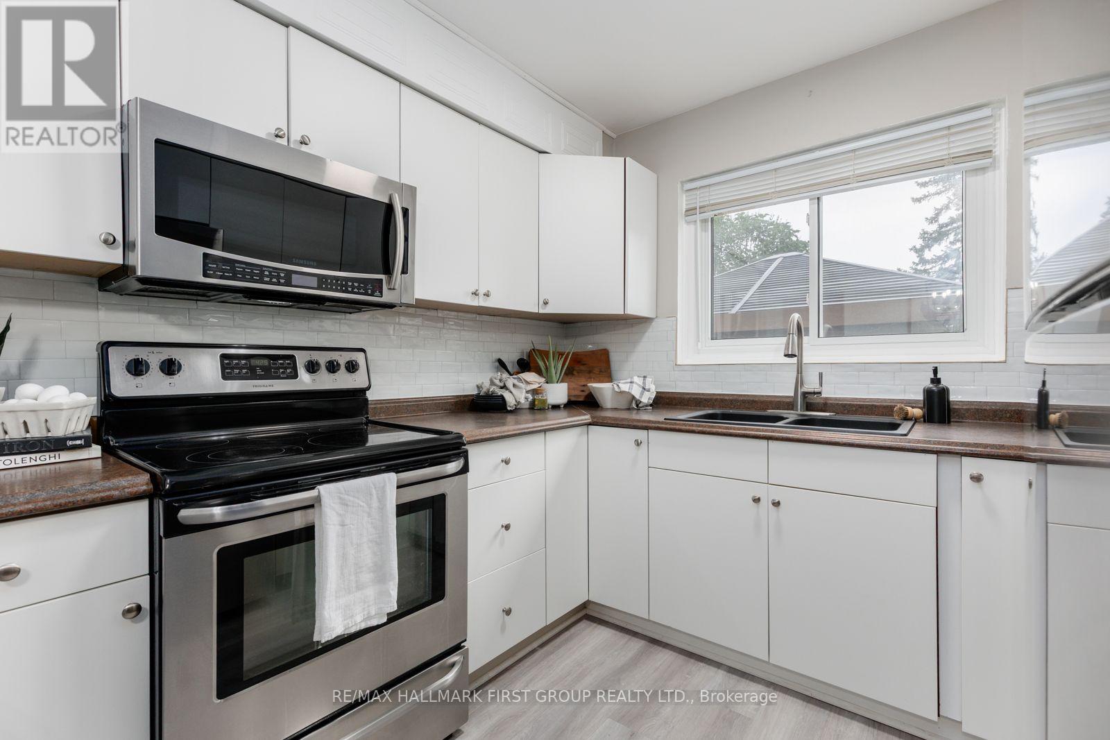 45 - 1300 Oxford Street, Oshawa, ON - Indoor Photo Showing Kitchen With Stainless Steel Kitchen With Double Sink