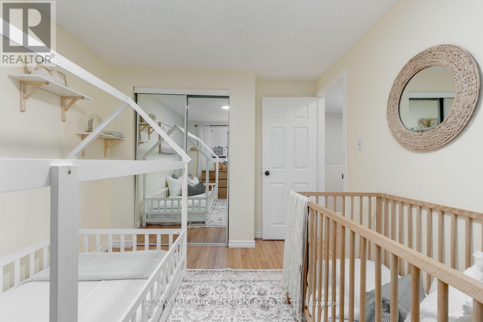 45 - 1300 Oxford Street, Oshawa, ON - Indoor