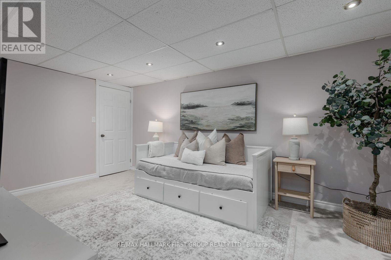 45 - 1300 Oxford Street, Oshawa, ON - Indoor Photo Showing Bedroom