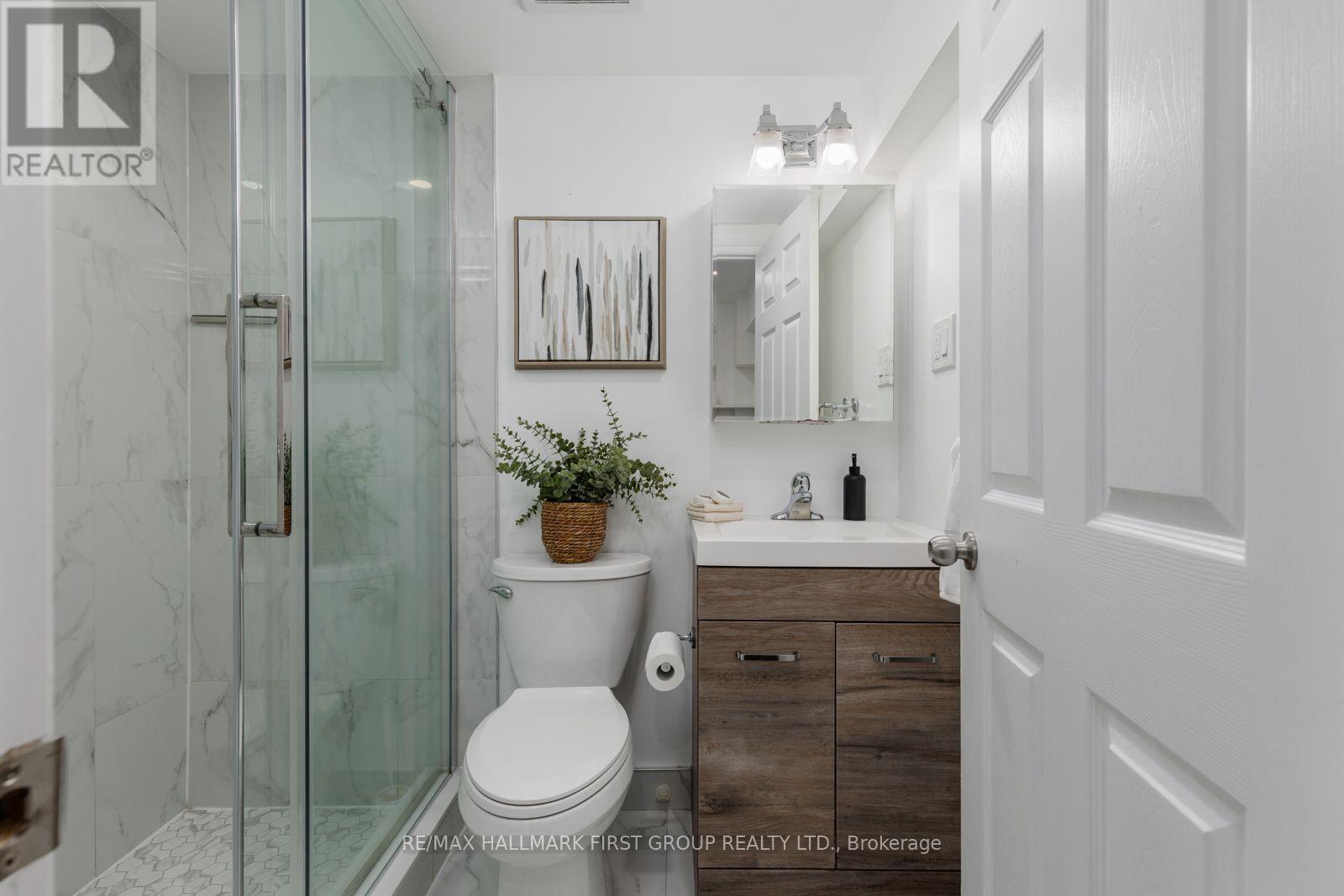 45 - 1300 Oxford Street, Oshawa, ON - Indoor Photo Showing Bathroom