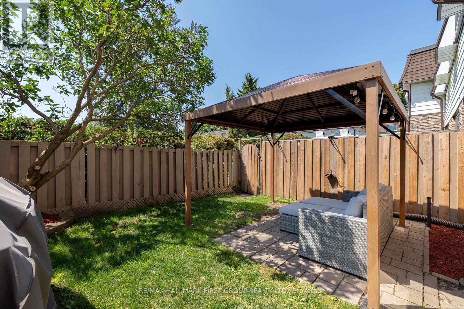 45 - 1300 Oxford Street, Oshawa, ON - Outdoor