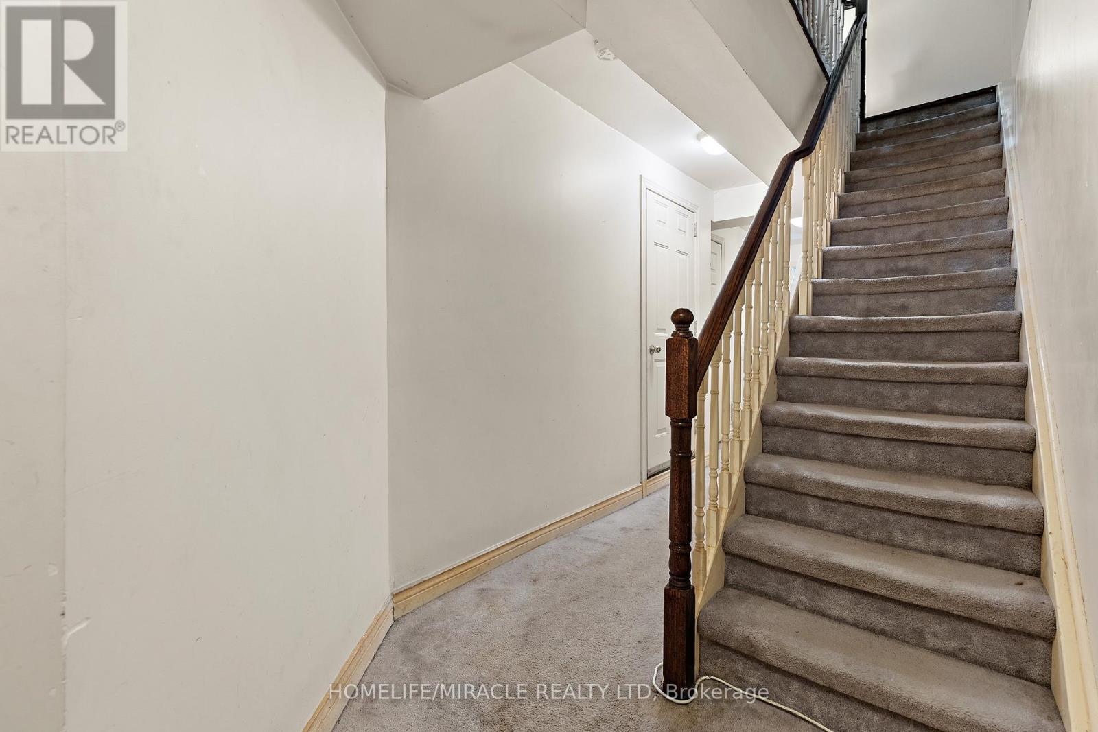 33 Torrens Avenue, Toronto, ON - Indoor Photo Showing Other Room
