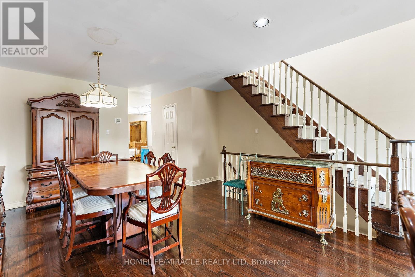 33 Torrens Avenue, Toronto, ON - Indoor Photo Showing Dining Room