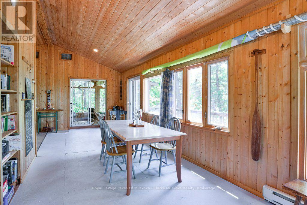 25744 Georgian Bay Shr, Georgian Bay (Gibson), ON - Indoor Photo Showing Dining Room