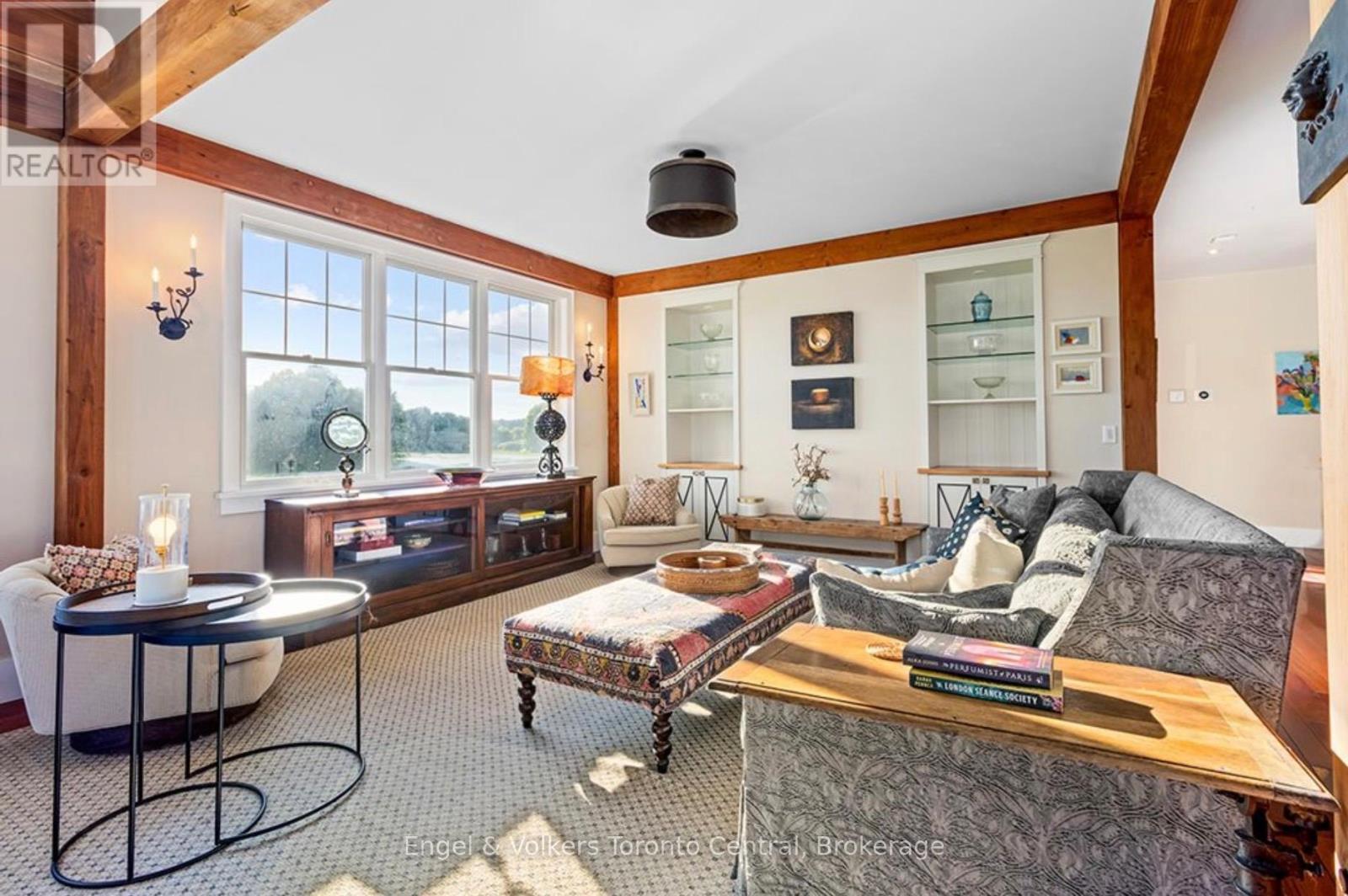 385073 4Th Conc A Road, Grey Highlands, ON - Indoor Photo Showing Living Room