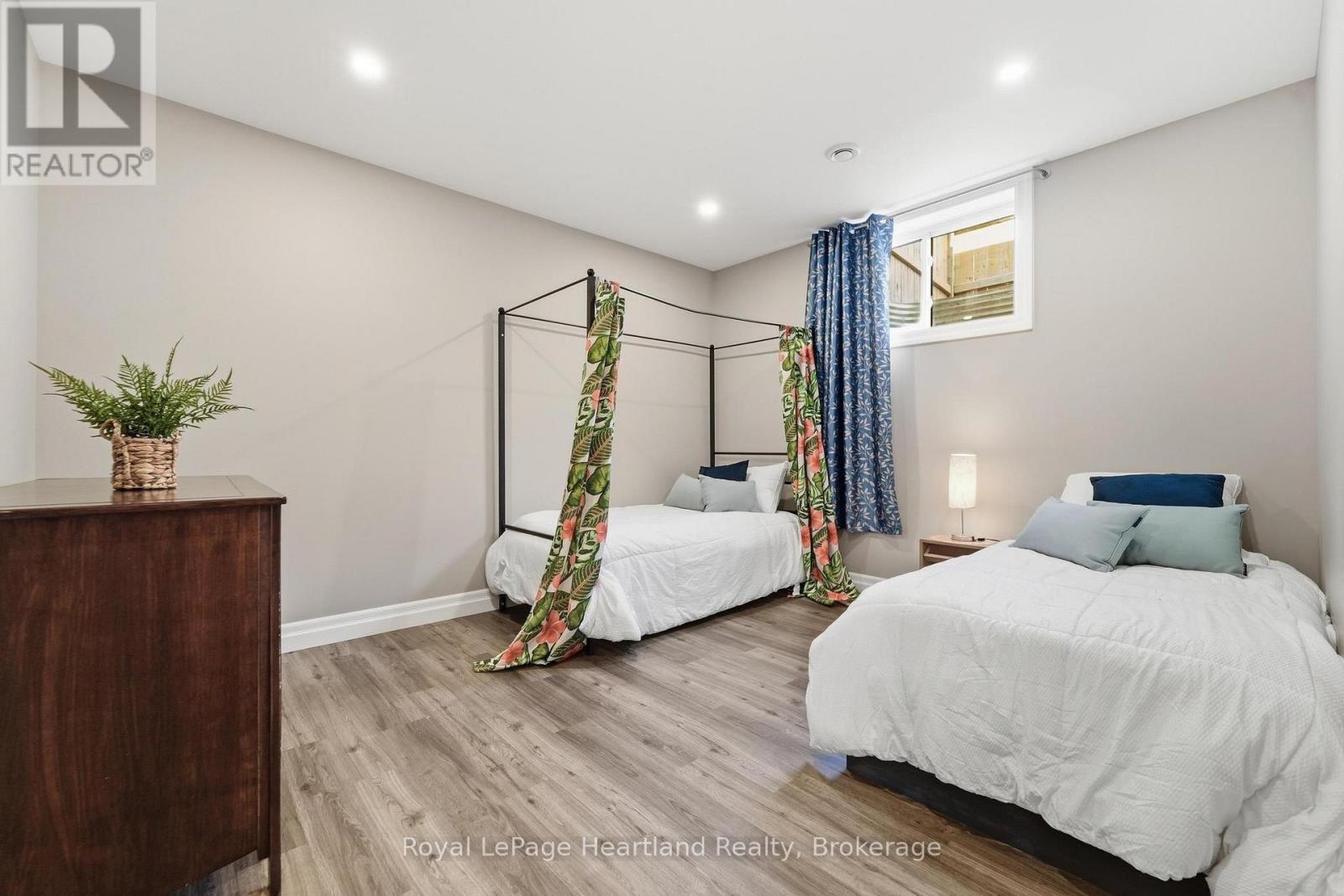 250 Wellington Street, North Huron (Blyth), ON - Indoor Photo Showing Bedroom