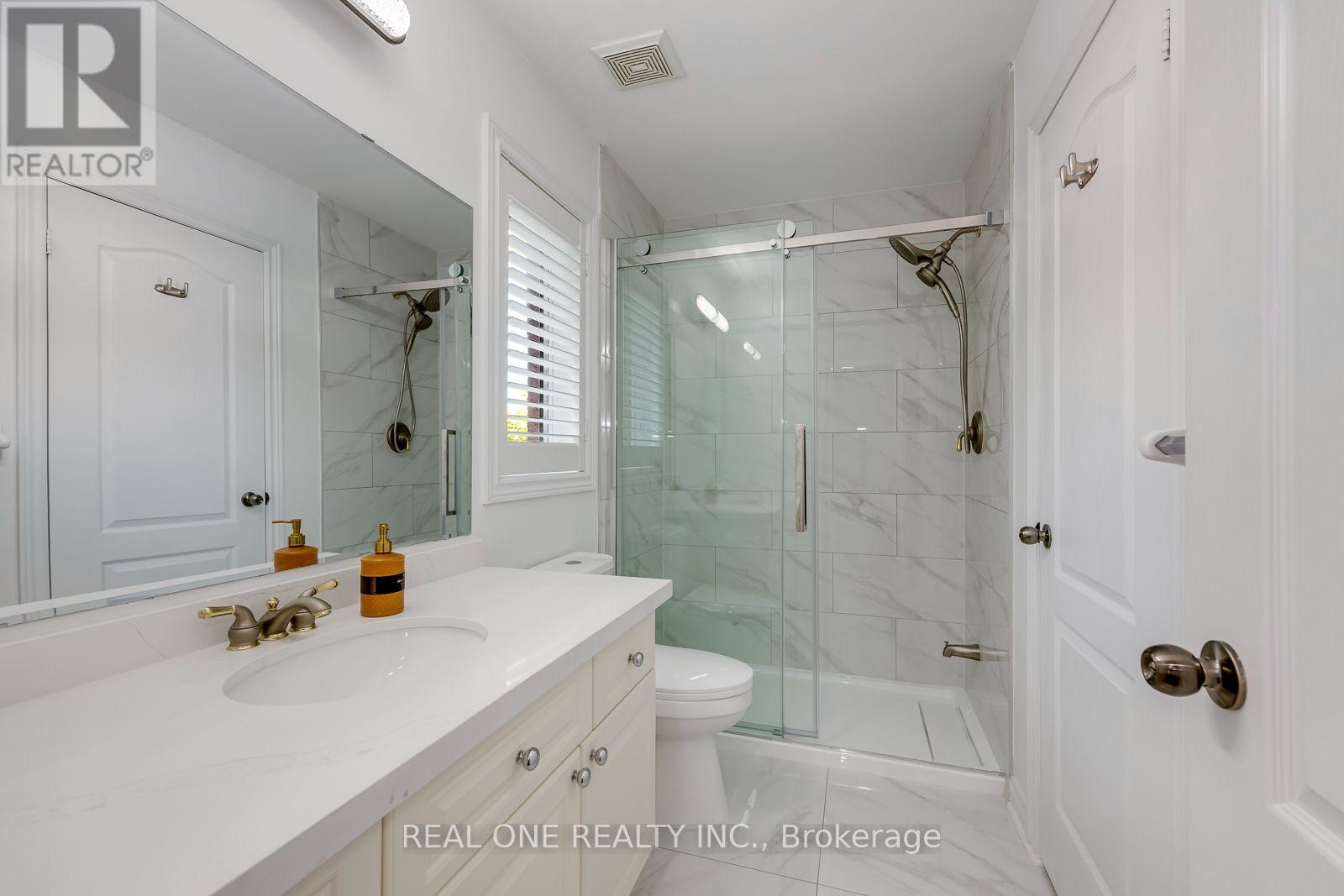 1387 Ferncrest Road, Oakville, ON - Indoor Photo Showing Bathroom