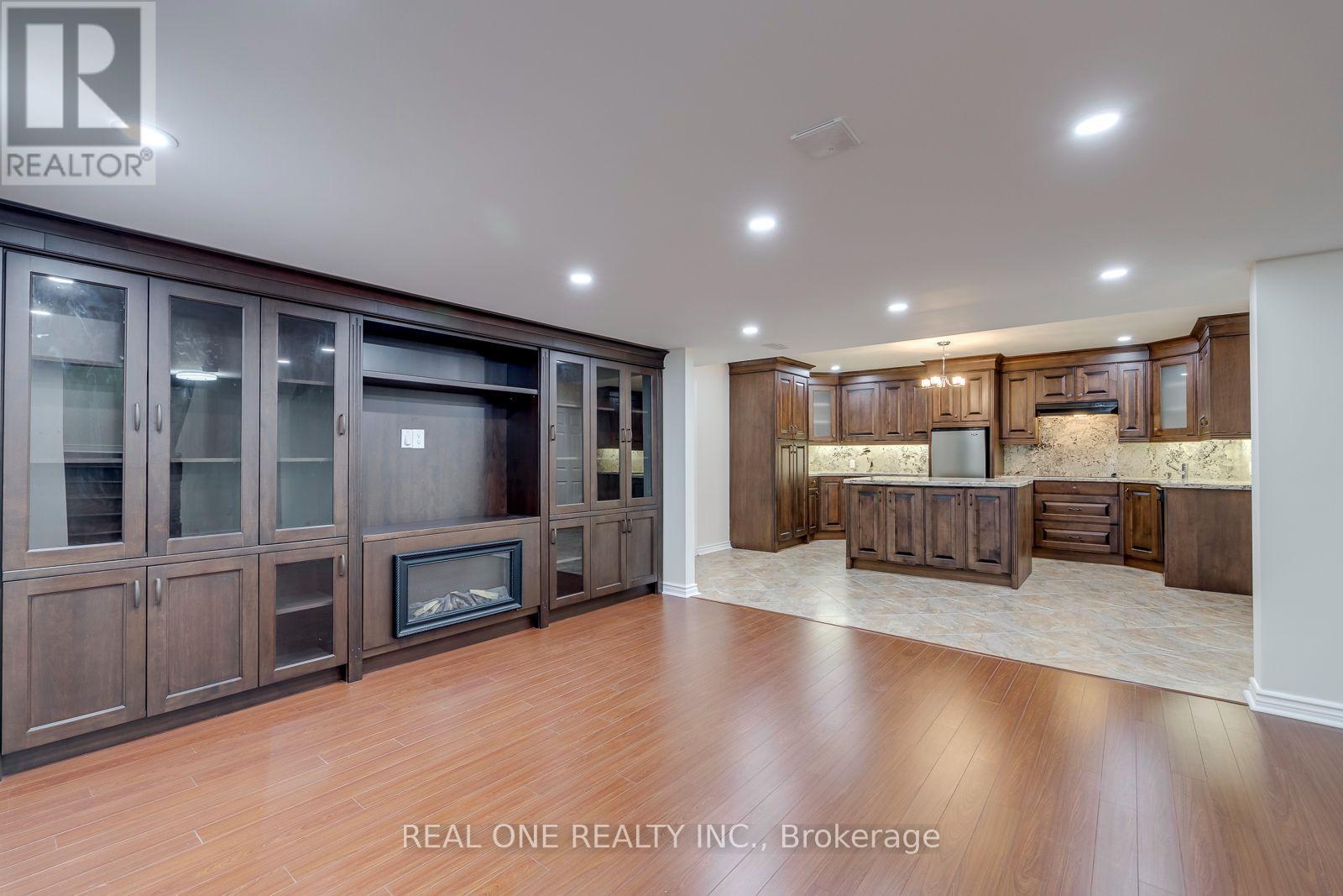 1387 Ferncrest Road, Oakville, ON - Indoor With Fireplace