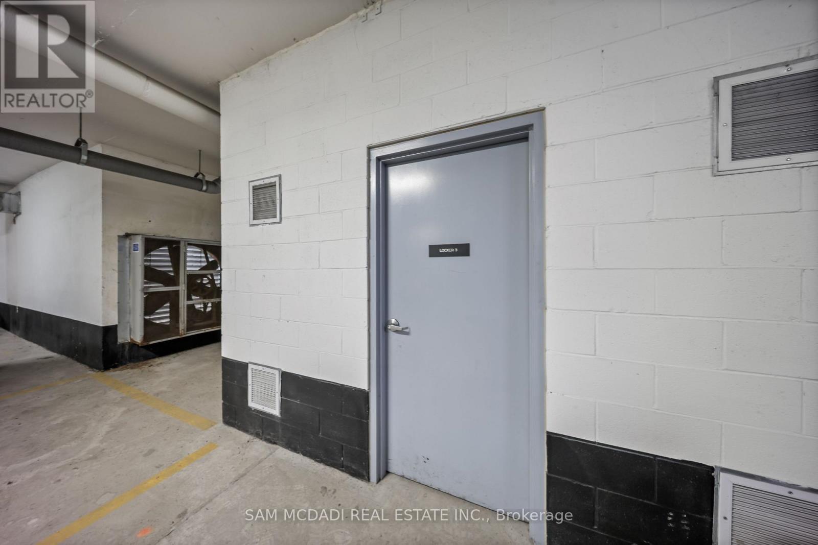 1 - 670 Atwater Avenue, Mississauga, ON - Indoor Photo Showing Other Room