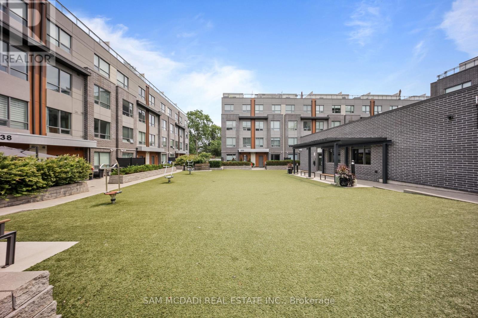 1 - 670 Atwater Avenue, Mississauga, ON - Outdoor