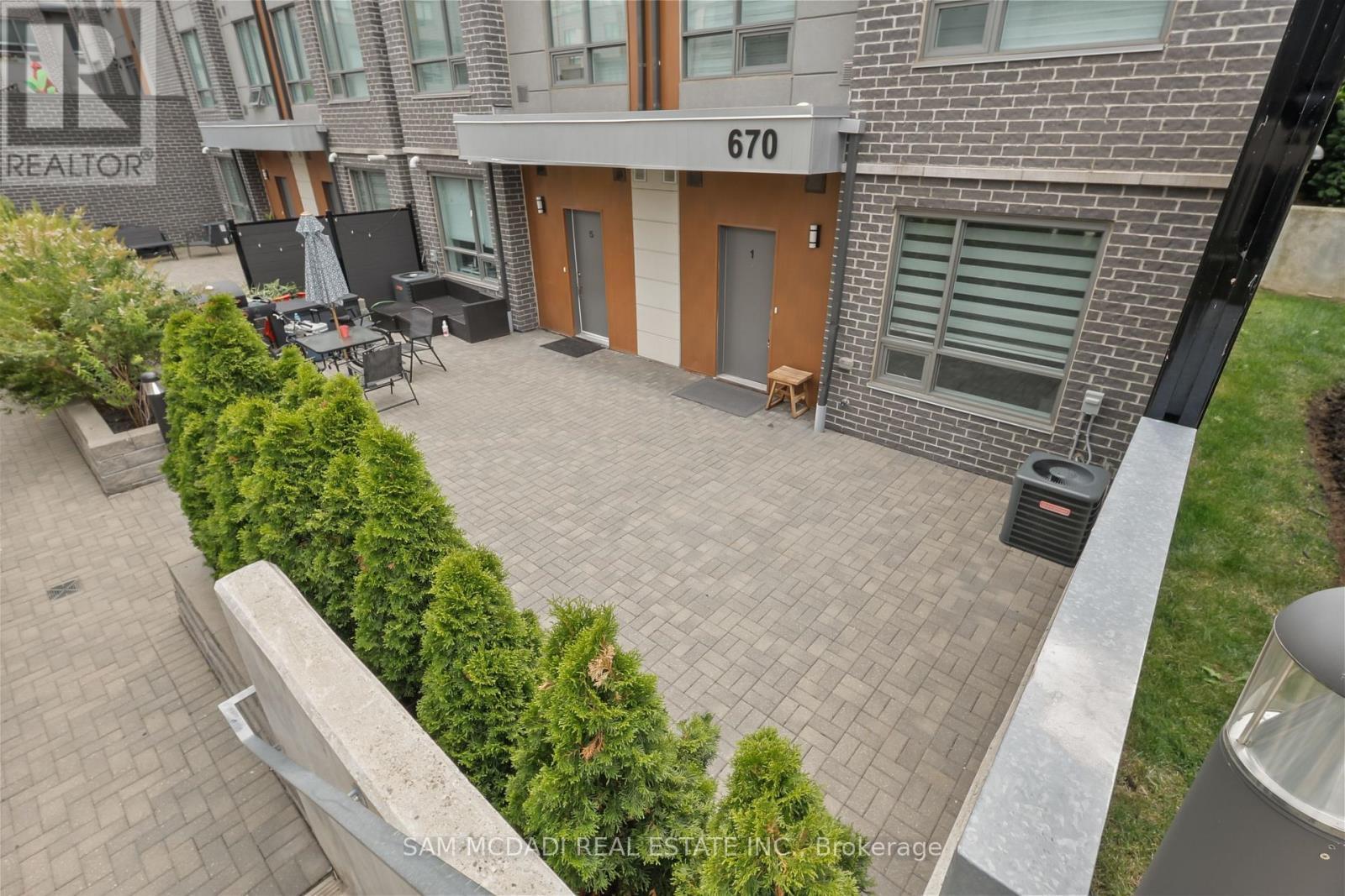 1 - 670 Atwater Avenue, Mississauga, ON - Outdoor