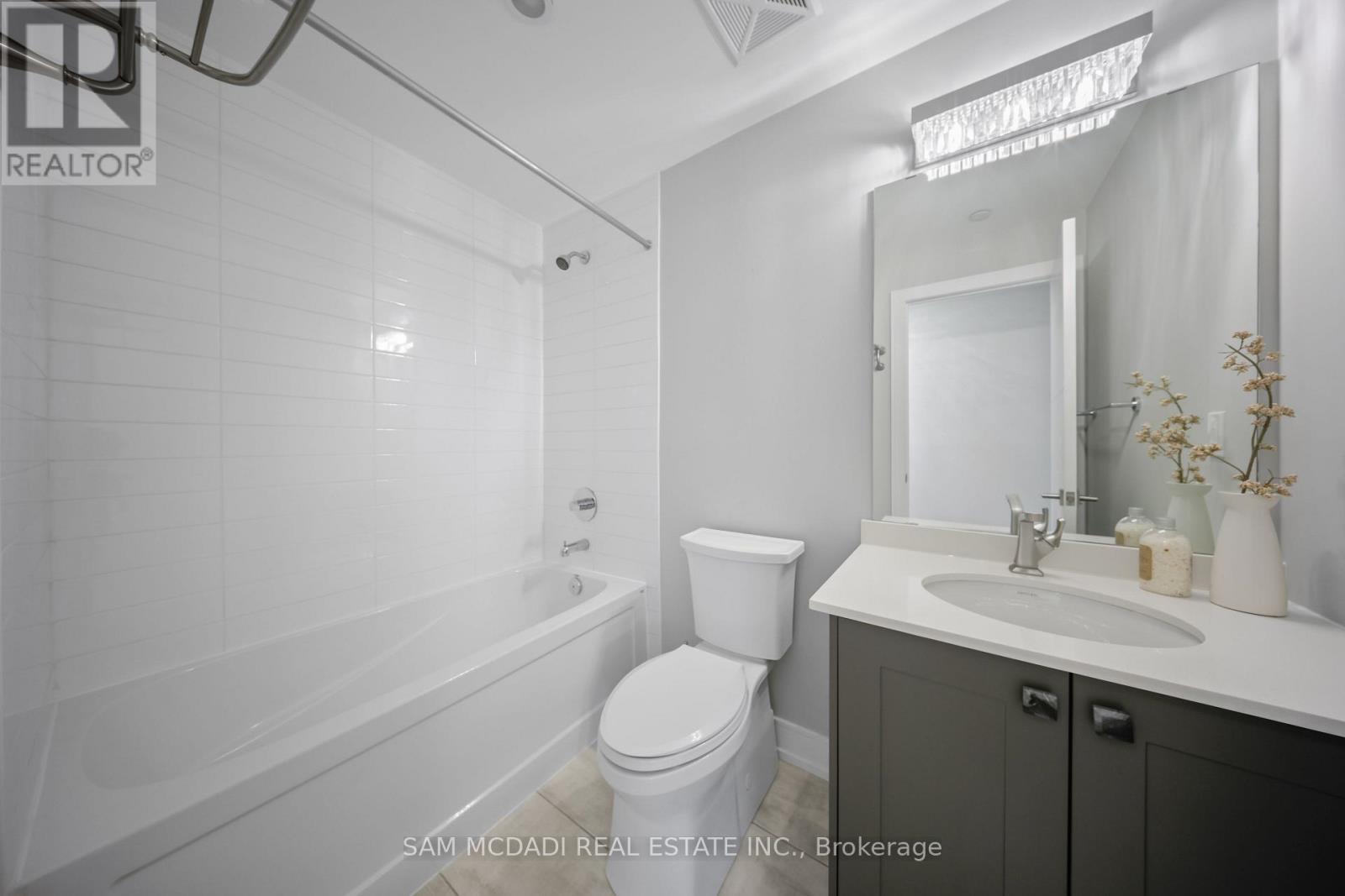 1 - 670 Atwater Avenue, Mississauga, ON - Indoor Photo Showing Bathroom