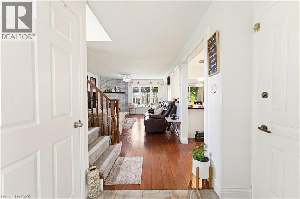 459 Dicenzo Drive, Hamilton, ON - Indoor Photo Showing Other Room