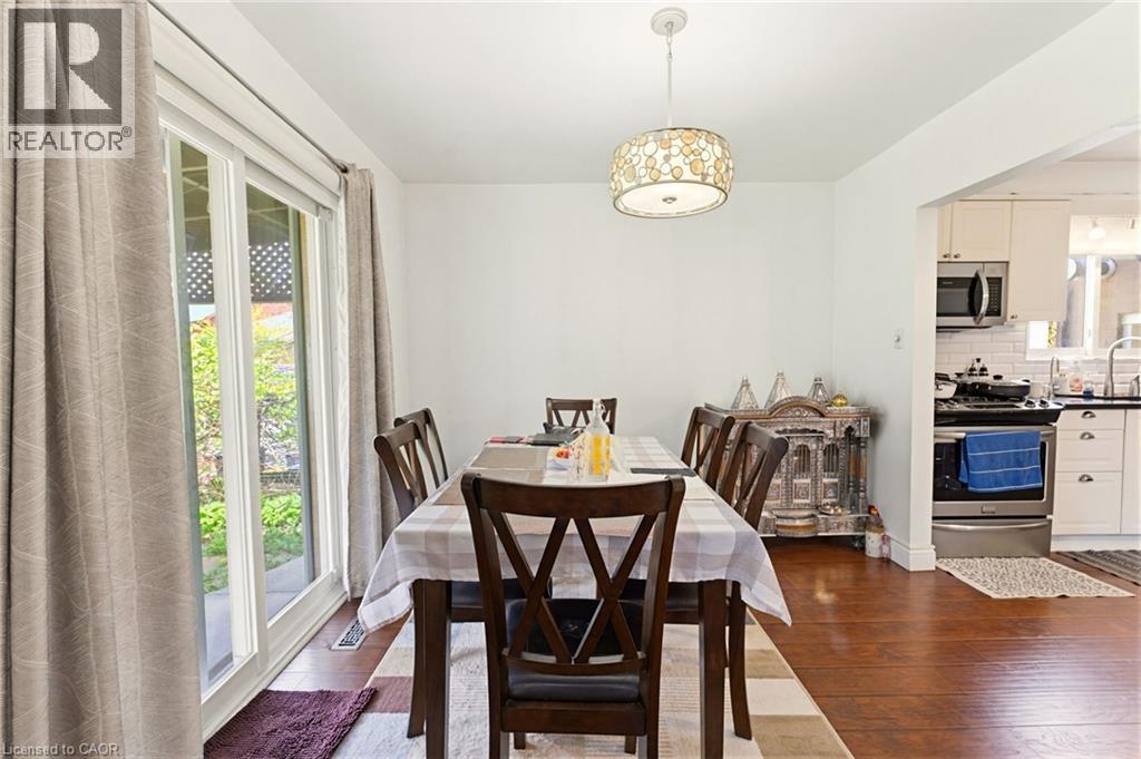 459 Dicenzo Drive, Hamilton, ON - Indoor Photo Showing Dining Room