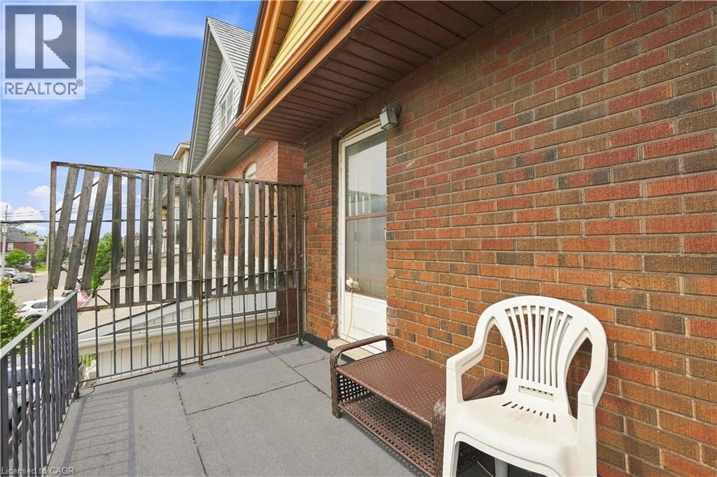 105 Rosemont Avenue, Hamilton, ON - Outdoor With Exterior