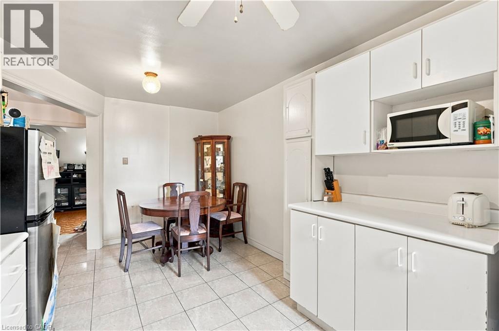 105 Rosemont Avenue, Hamilton, ON - Indoor