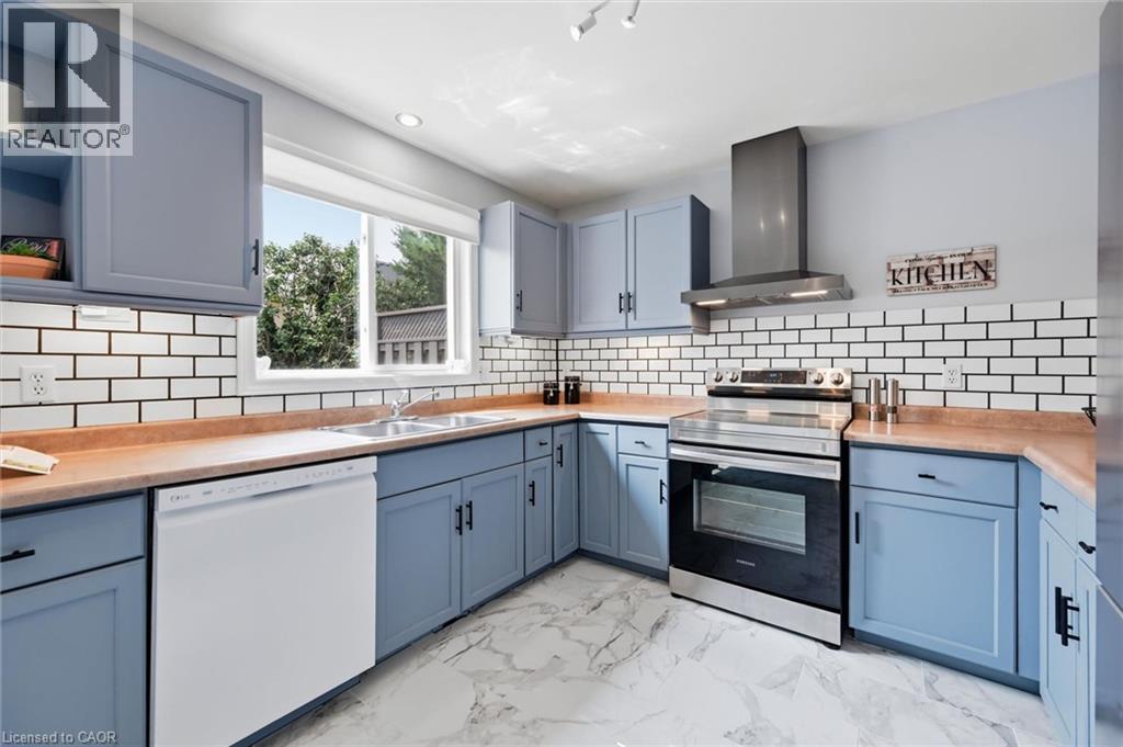 74 Liam Drive, Ancaster, ON - Indoor Photo Showing Kitchen With Double Sink