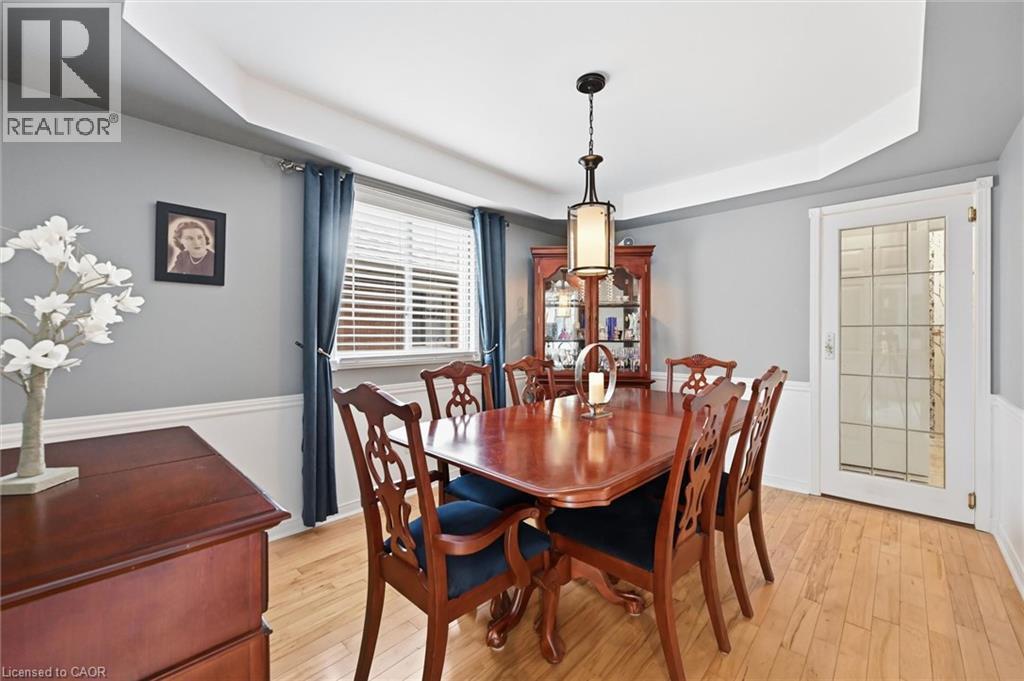 74 Liam Drive, Ancaster, ON - Indoor Photo Showing Dining Room