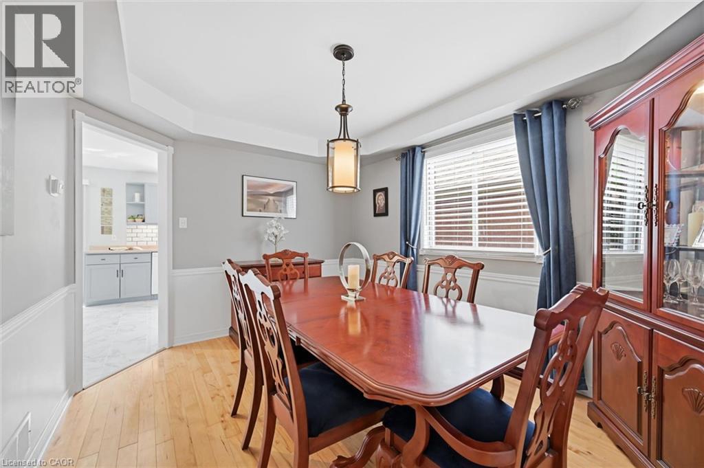 74 Liam Drive, Ancaster, ON - Indoor Photo Showing Dining Room
