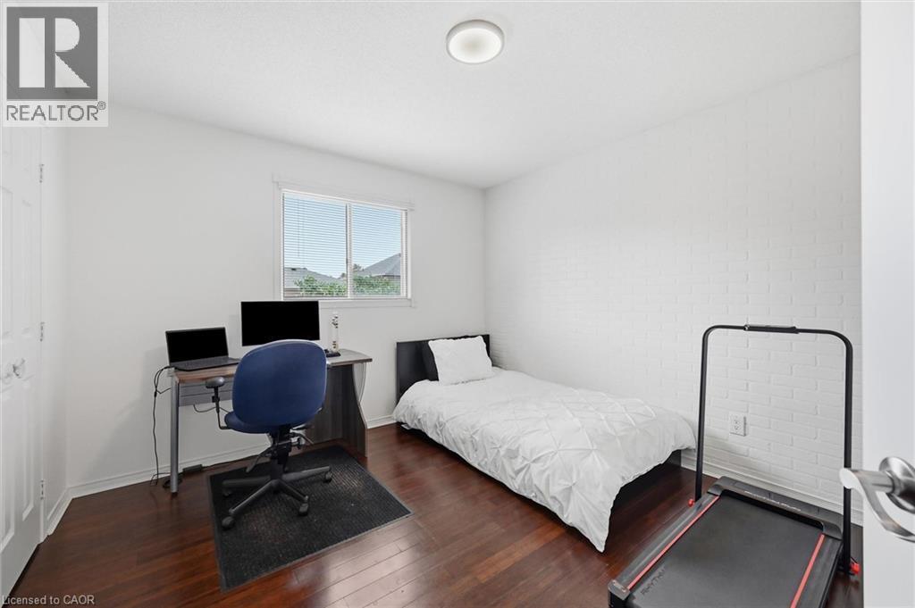 74 Liam Drive, Ancaster, ON - Indoor Photo Showing Bedroom