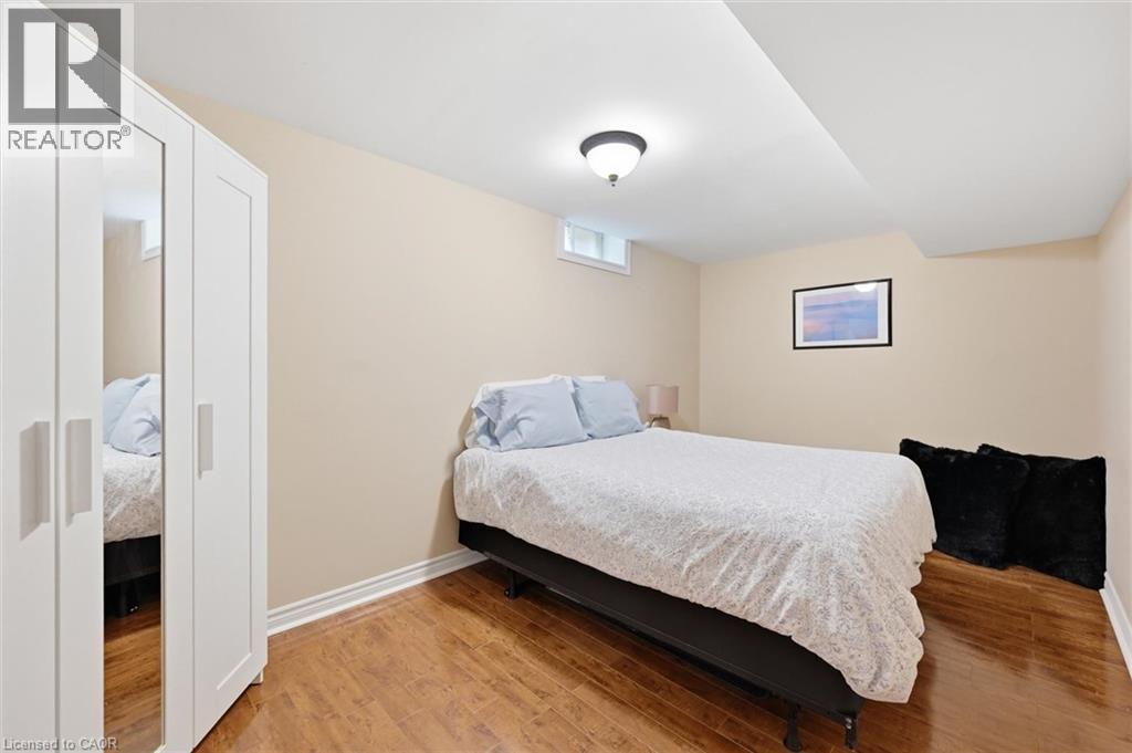 74 Liam Drive, Ancaster, ON - Indoor Photo Showing Bedroom