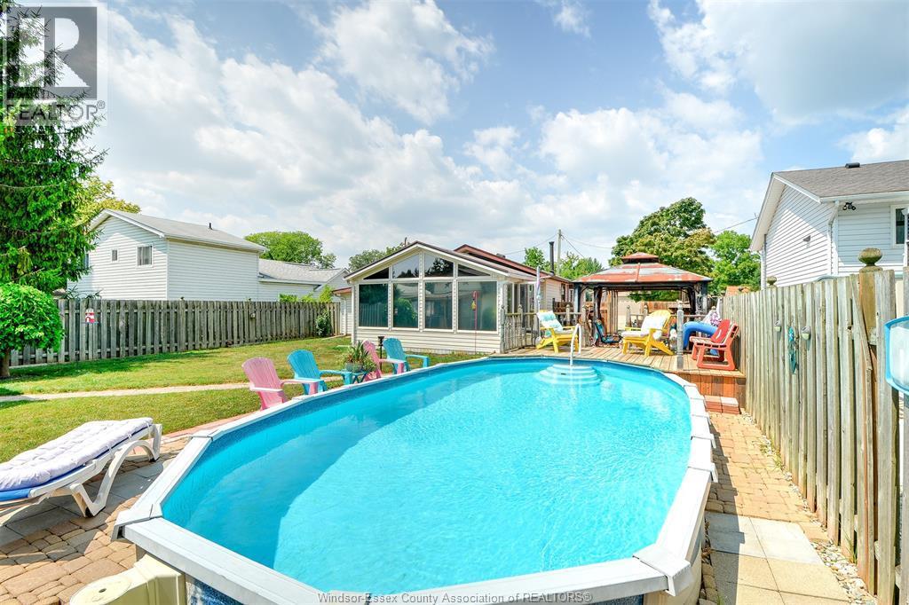 291 Murray, Amherstburg, ON - Outdoor With Above Ground Pool