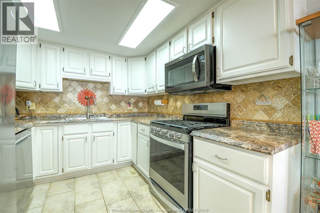 291 Murray, Amherstburg, ON - Indoor Photo Showing Kitchen