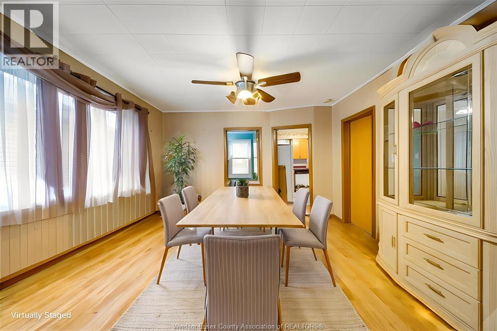 879 Felix Avenue, Windsor, ON - Indoor Photo Showing Dining Room