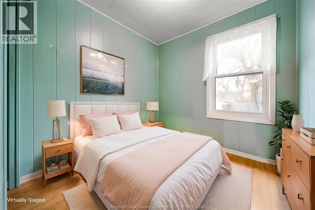 879 Felix Avenue, Windsor, ON - Indoor Photo Showing Bedroom