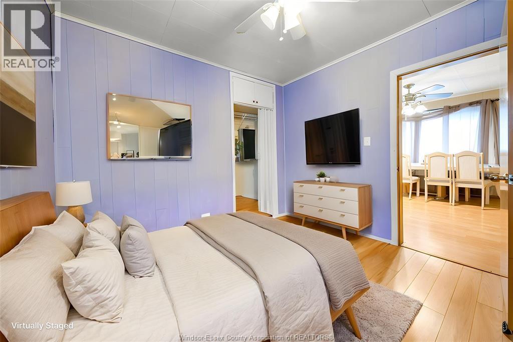 879 Felix Avenue, Windsor, ON - Indoor Photo Showing Bedroom
