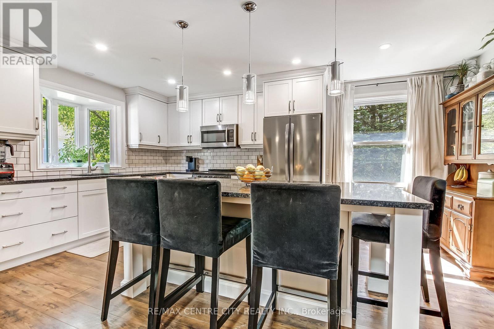 361 George Street, Central Elgin (Port Stanley), ON - Indoor Photo Showing Kitchen With Upgraded Kitchen