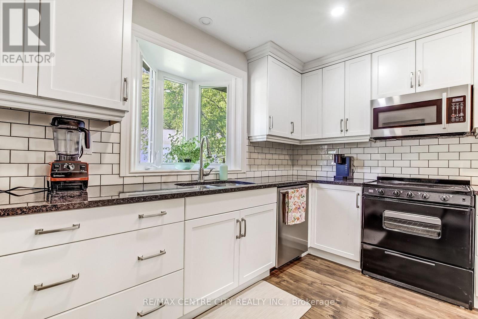 361 George Street, Central Elgin (Port Stanley), ON - Indoor Photo Showing Kitchen