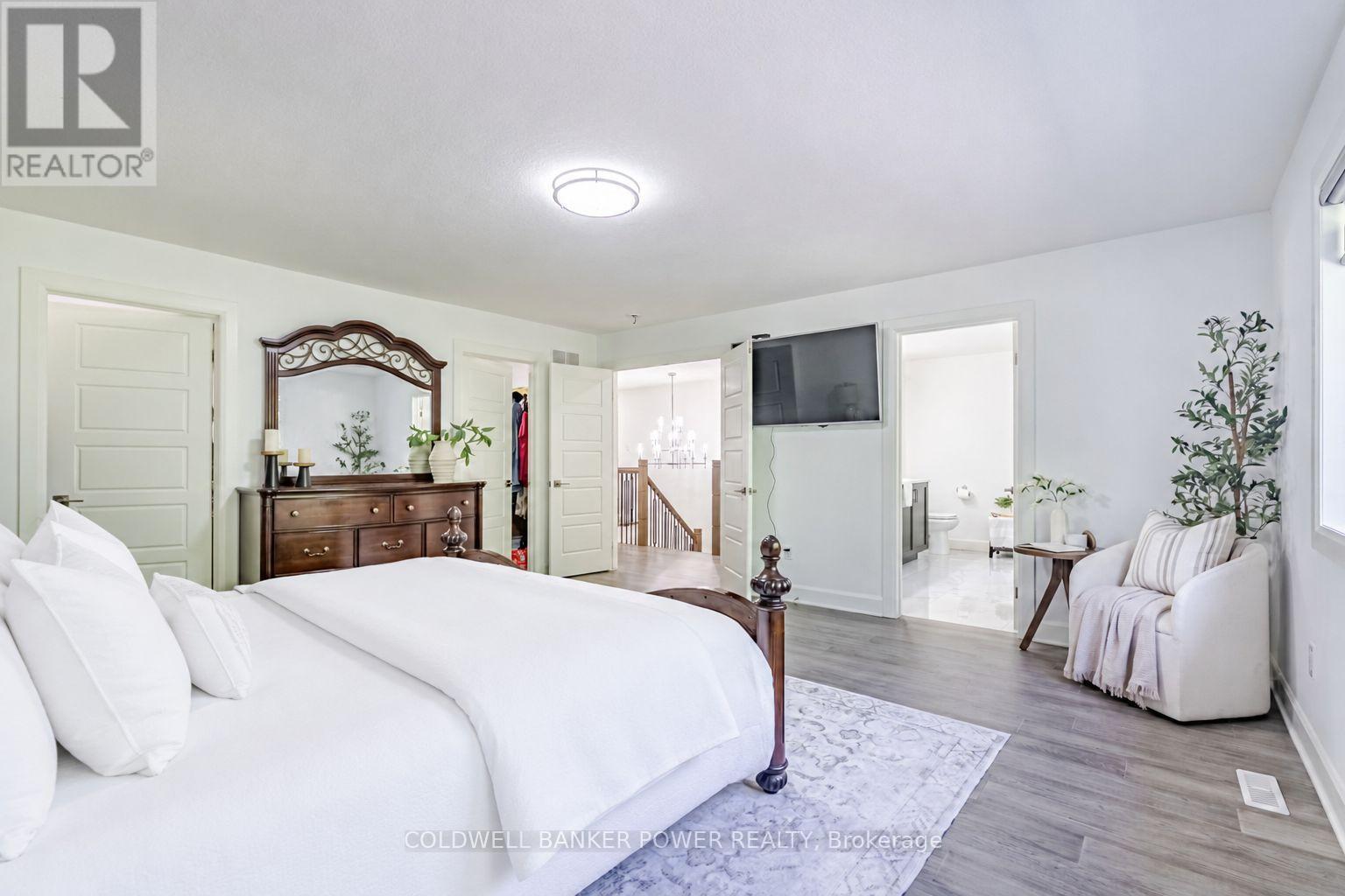 2202 Tripp Drive, London South (South V), ON - Indoor Photo Showing Bedroom